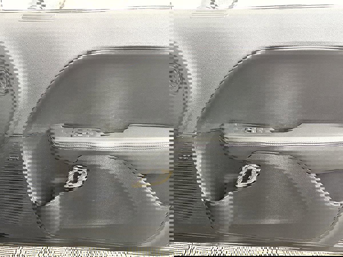 Used 2015 Dodge Challenger SRT Hellcat image 36