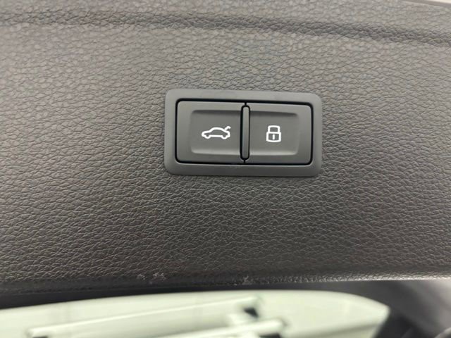 Used 2024 Audi Q5 2.0T Premium Plus AWD/4WD image 12