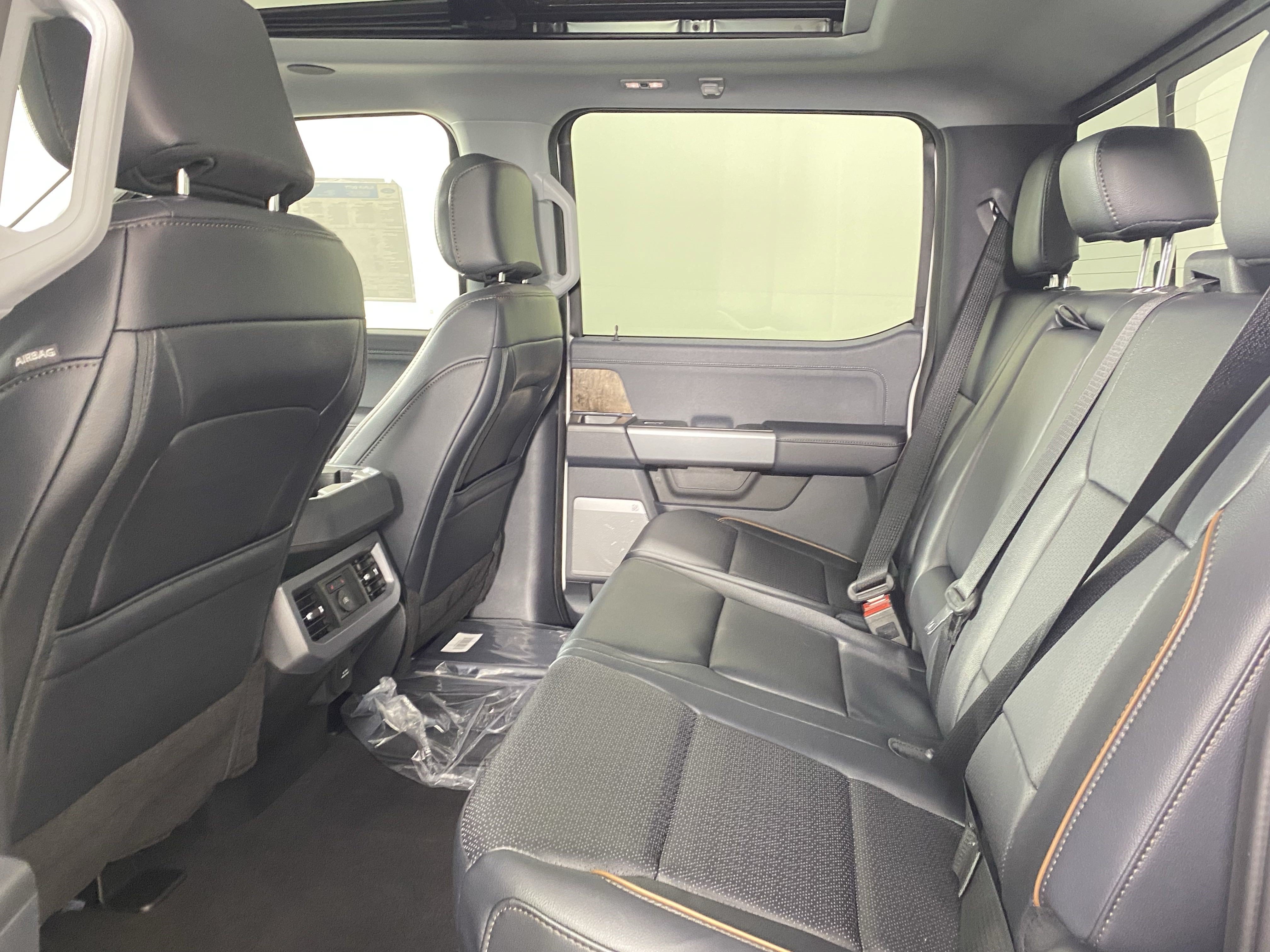 New 2025 Ford F250 Lariat w/ Lariat Ultimate Package AWD/4WD image 13