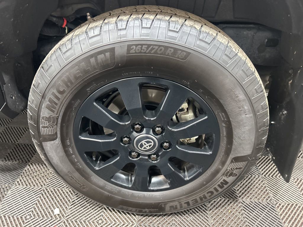 Used 2024 Toyota Land Cruiser image 31
