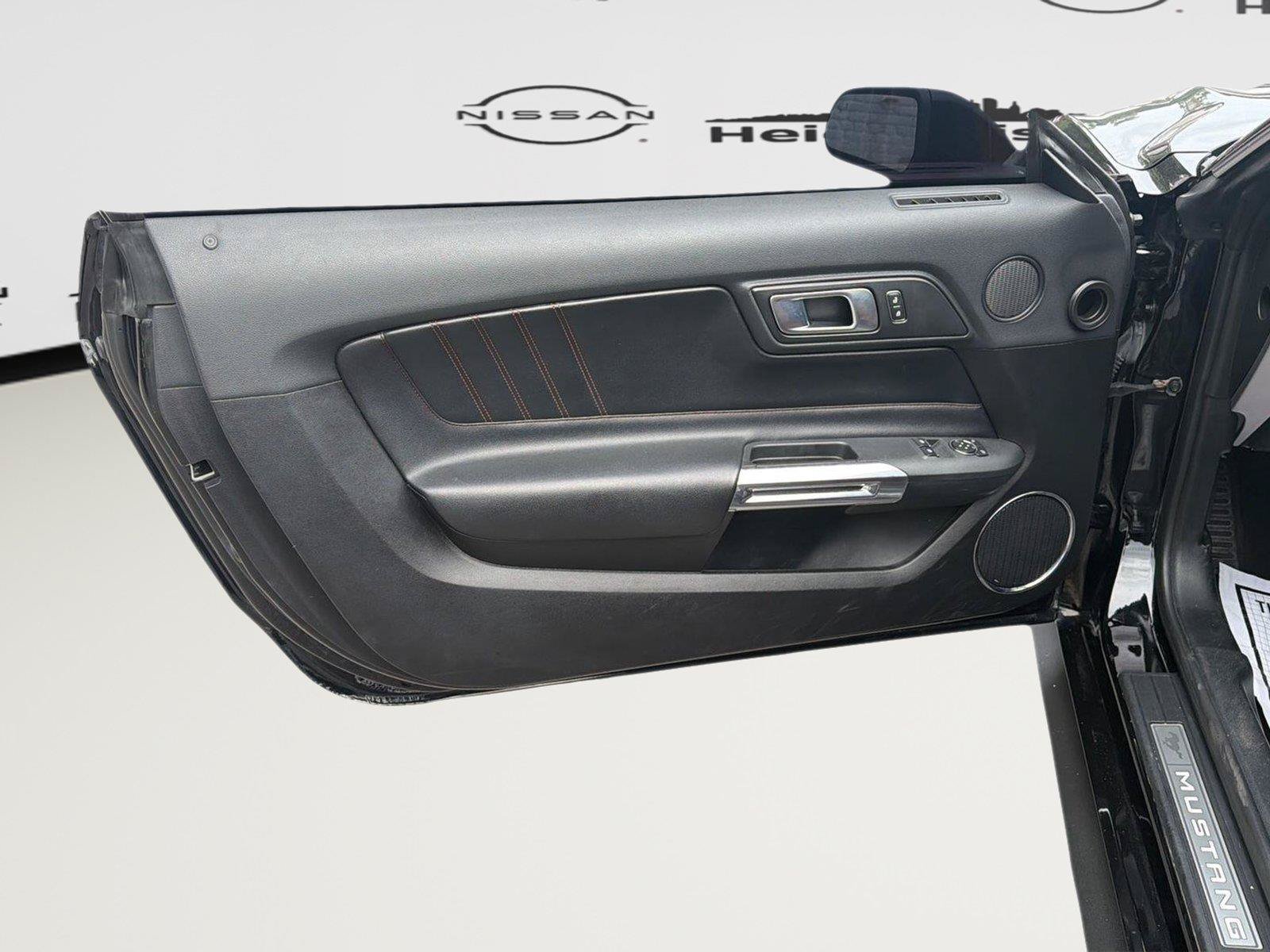 Used 2022 Ford Mustang GT Premium RWD image 11