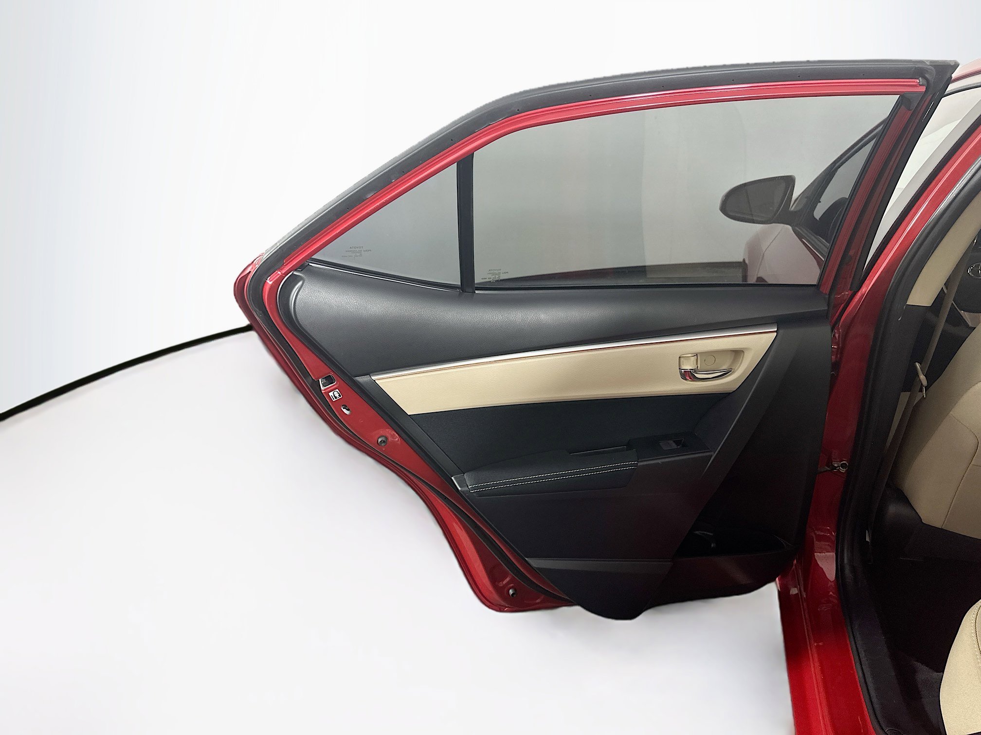 Used 2015 Toyota Corolla LE image 25