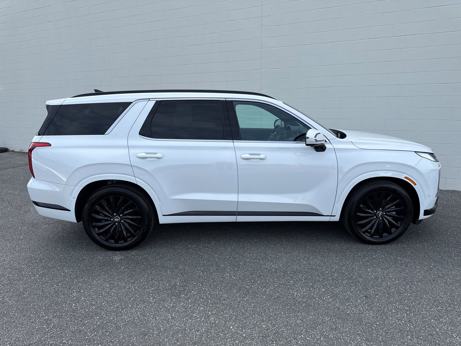 Used 2025 Hyundai Palisade Calligraphy AWD/4WD image 8