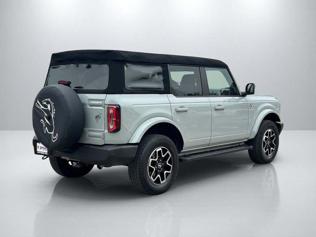 Used 2023 Ford Bronco Outer Banks image 5