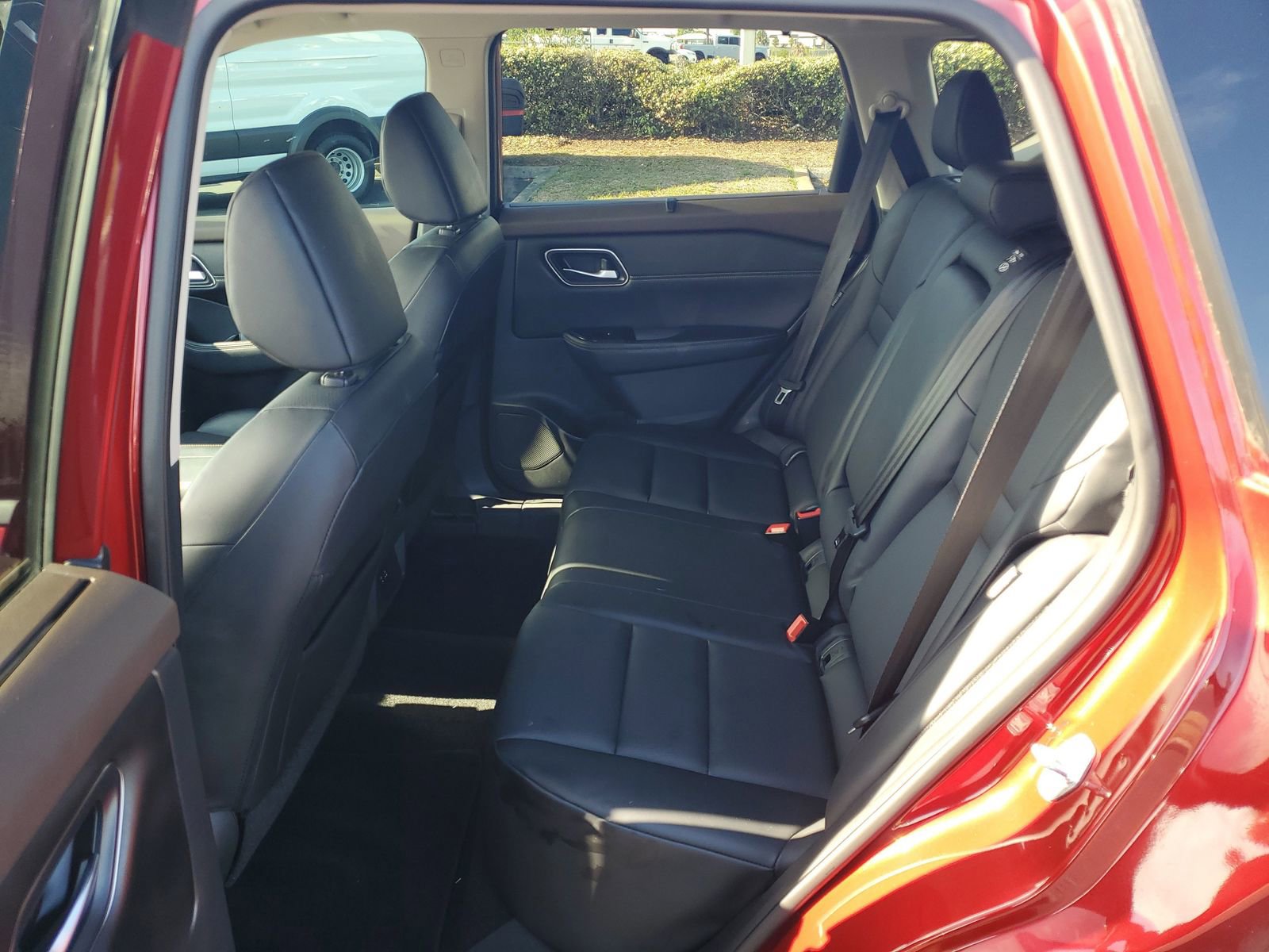Used 2021 Nissan Rogue SV w/ Premium Package FWD image 11