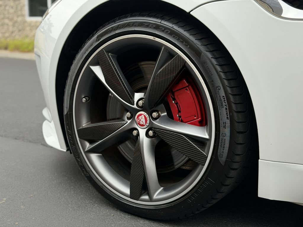 Used 2016 Jaguar F-TYPE R AWD/4WD image 17