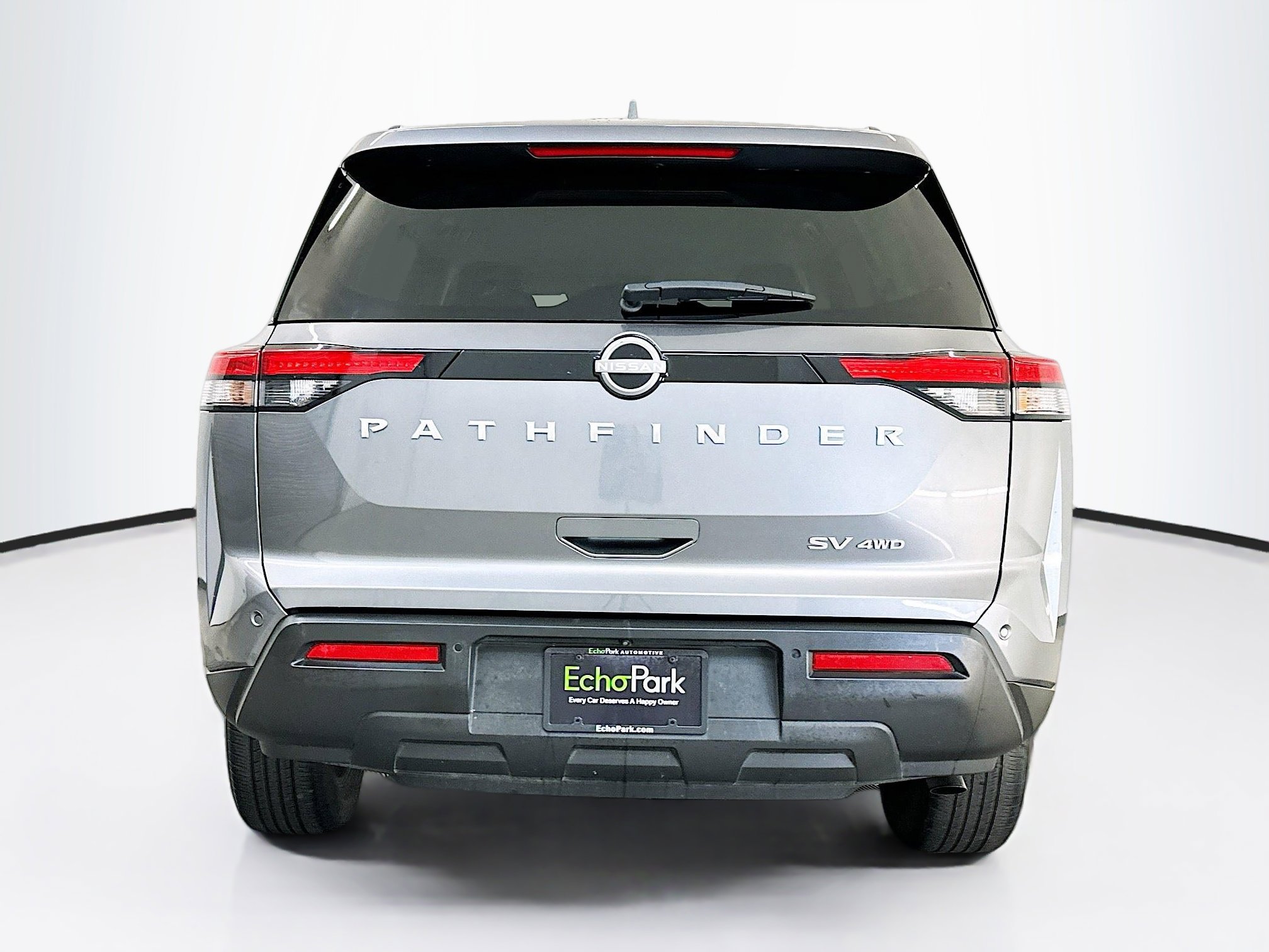 Used 2024 Nissan Pathfinder SV image 7