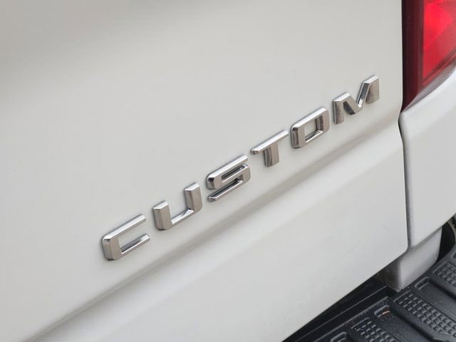 Used 2020 Chevrolet Silverado 1500 Custom w/ Custom Value Package image 9