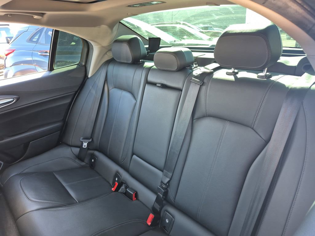 Used 2021 Alfa Romeo Giulia Ti image 18