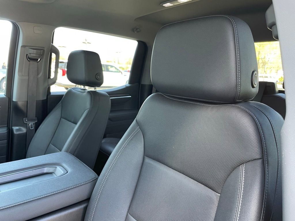 Used 2025 GMC Sierra 1500 SLT AWD/4WD image 24