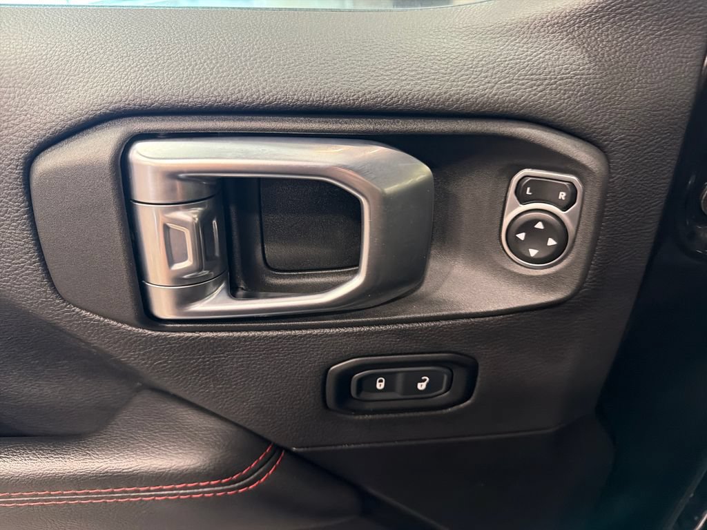 Used 2023 Jeep Gladiator Rubicon w/ Dual Top Group AWD/4WD image 17