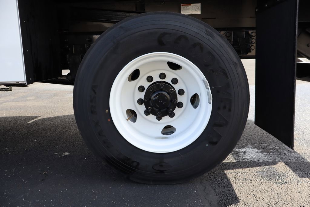 New 2027 Ford F750 2WD Regular Cab Super Duty image 13