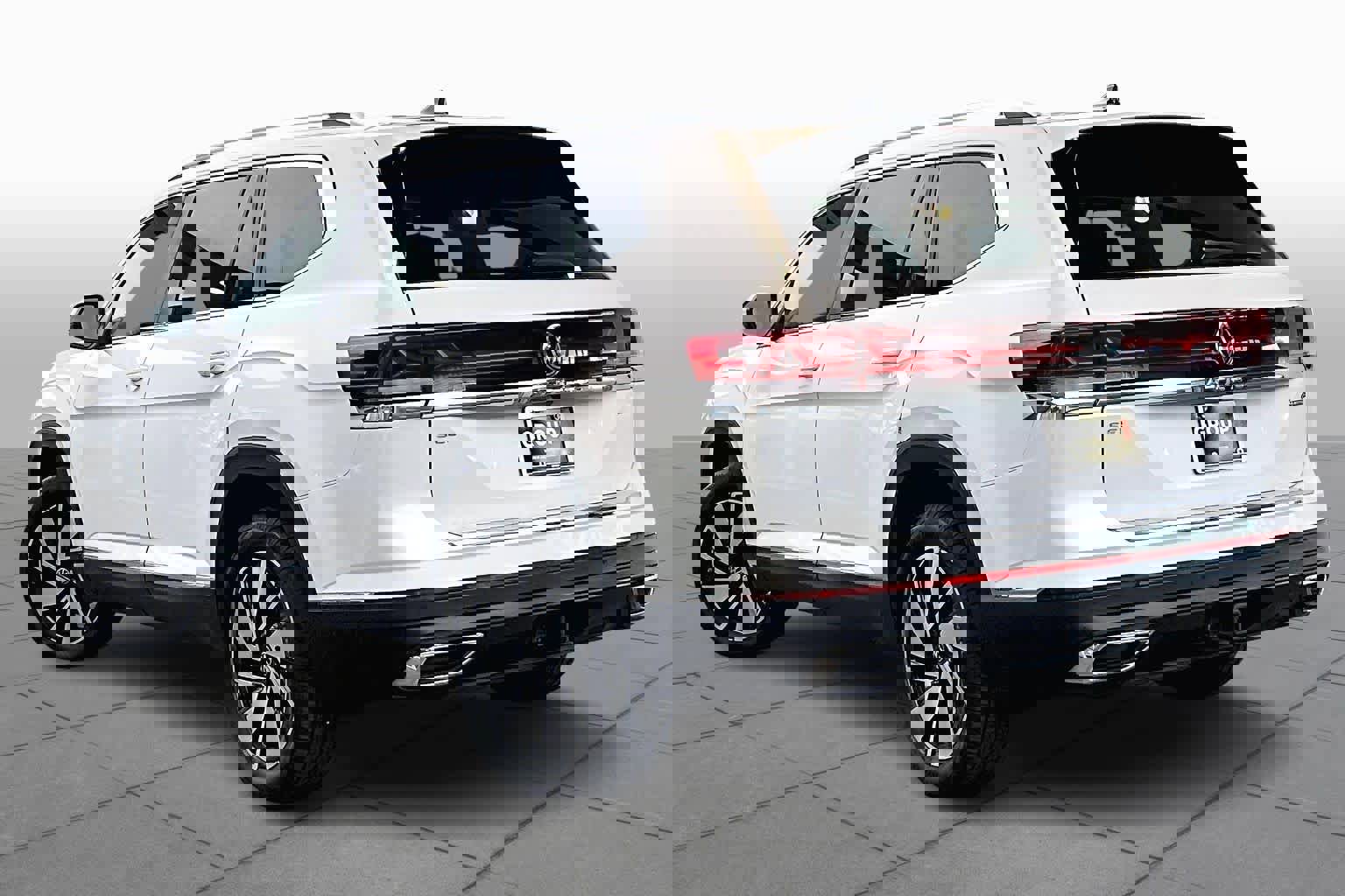 Used 2024 Volkswagen Atlas SEL image 6