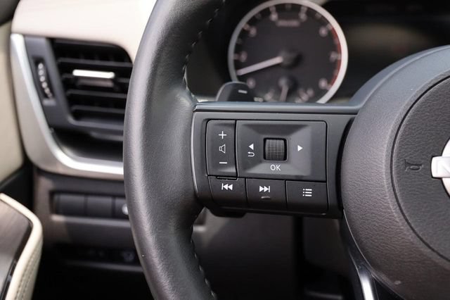 Certified 2024 Nissan Rogue SV w/ SV Premium Package AWD/4WD image 13