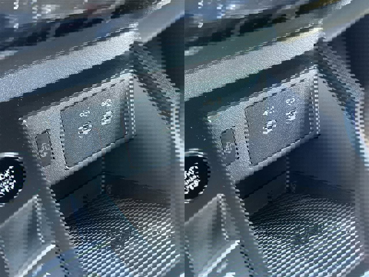 New 2025 Nissan Kicks SR image 34