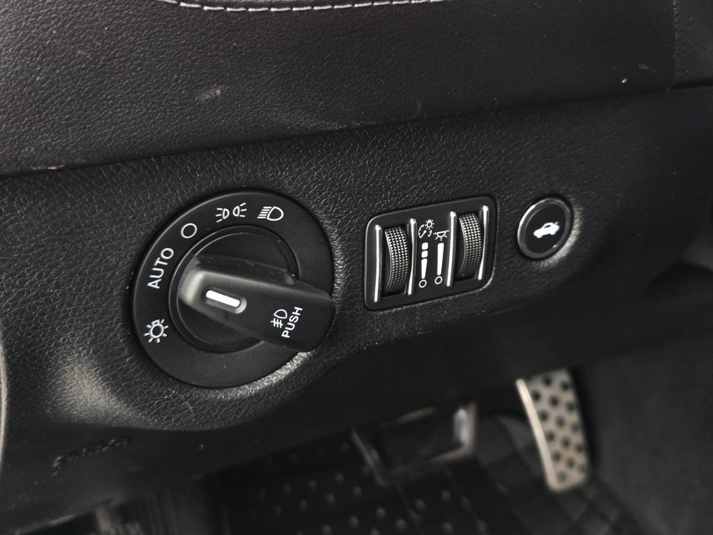 Used 2022 Dodge Charger Scat Pack w/ Daytona Edition Group image 18