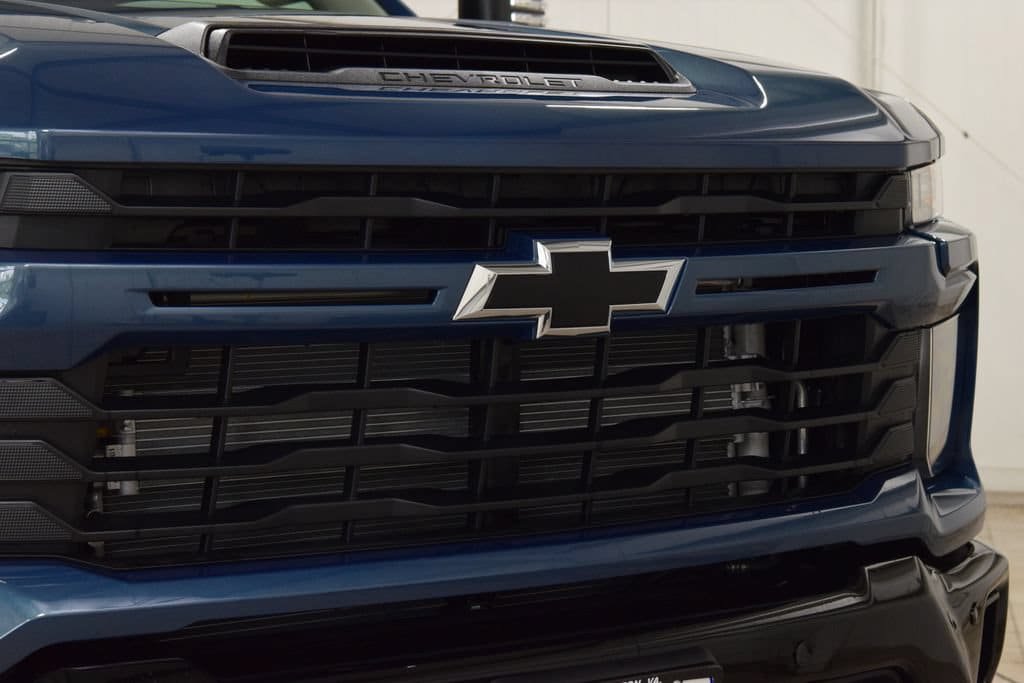 New 2026 Chevrolet Silverado 2500 Custom w/ Custom Value Package AWD/4WD image 11