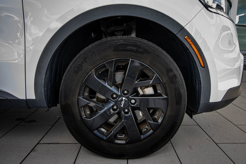 Used 2023 Kia Sorento S w/ Panoramic Sunroof Package image 21