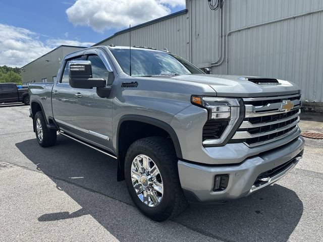 Used 2024 Chevrolet Silverado 3500 High Country w/ High Country Premium Package AWD/4WD image 11