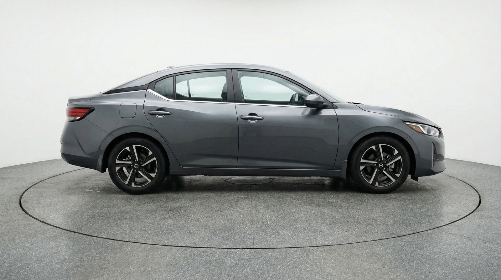 Used 2025 Nissan Sentra SV image 11