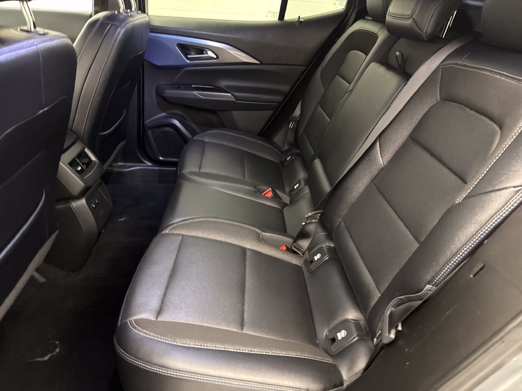 Used 2025 Chevrolet Equinox EV LT w/ Convenience Package II FWD image 22