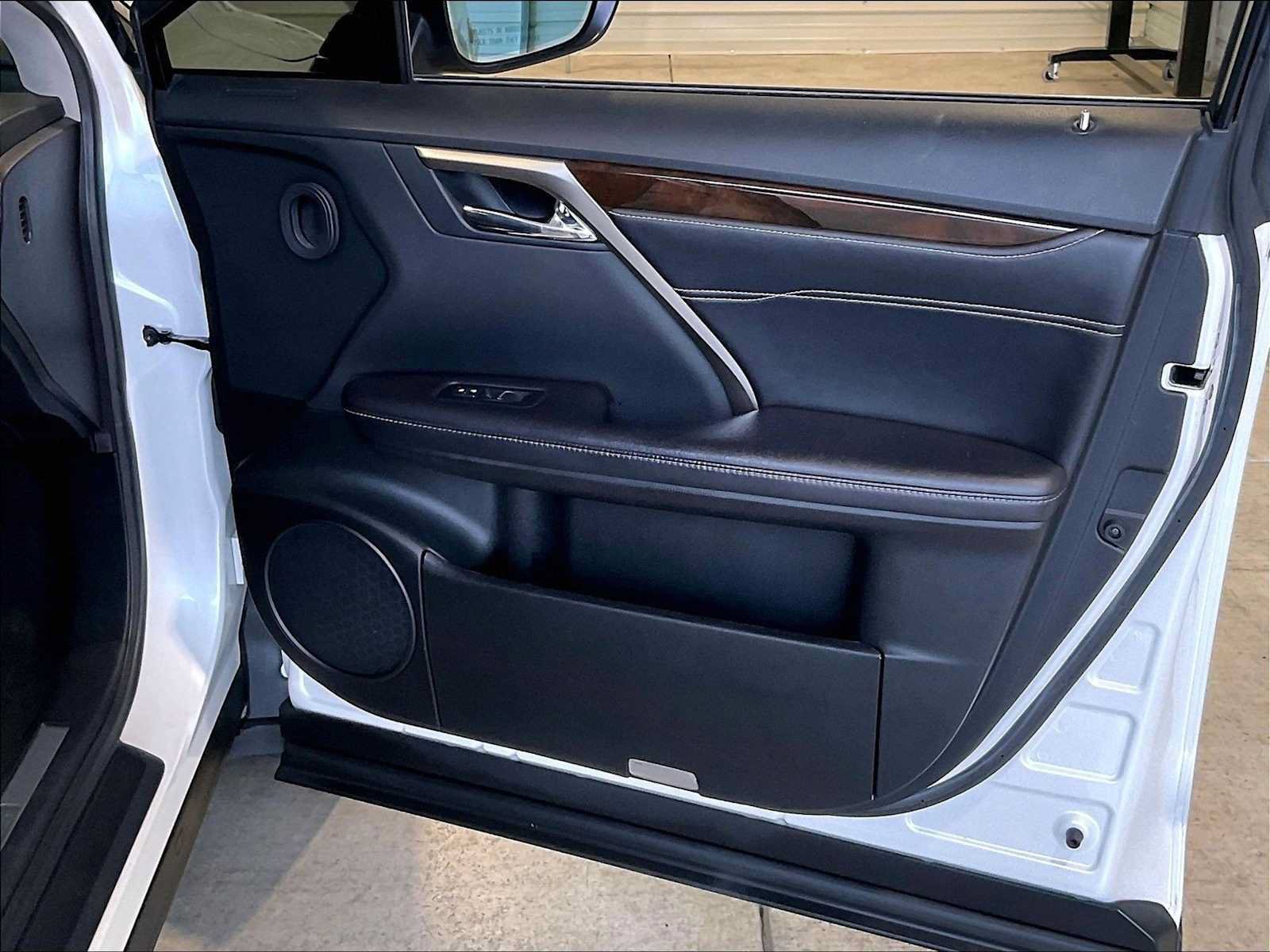 Used 2017 Lexus RX 350 FWD w/ Premium Package image 25