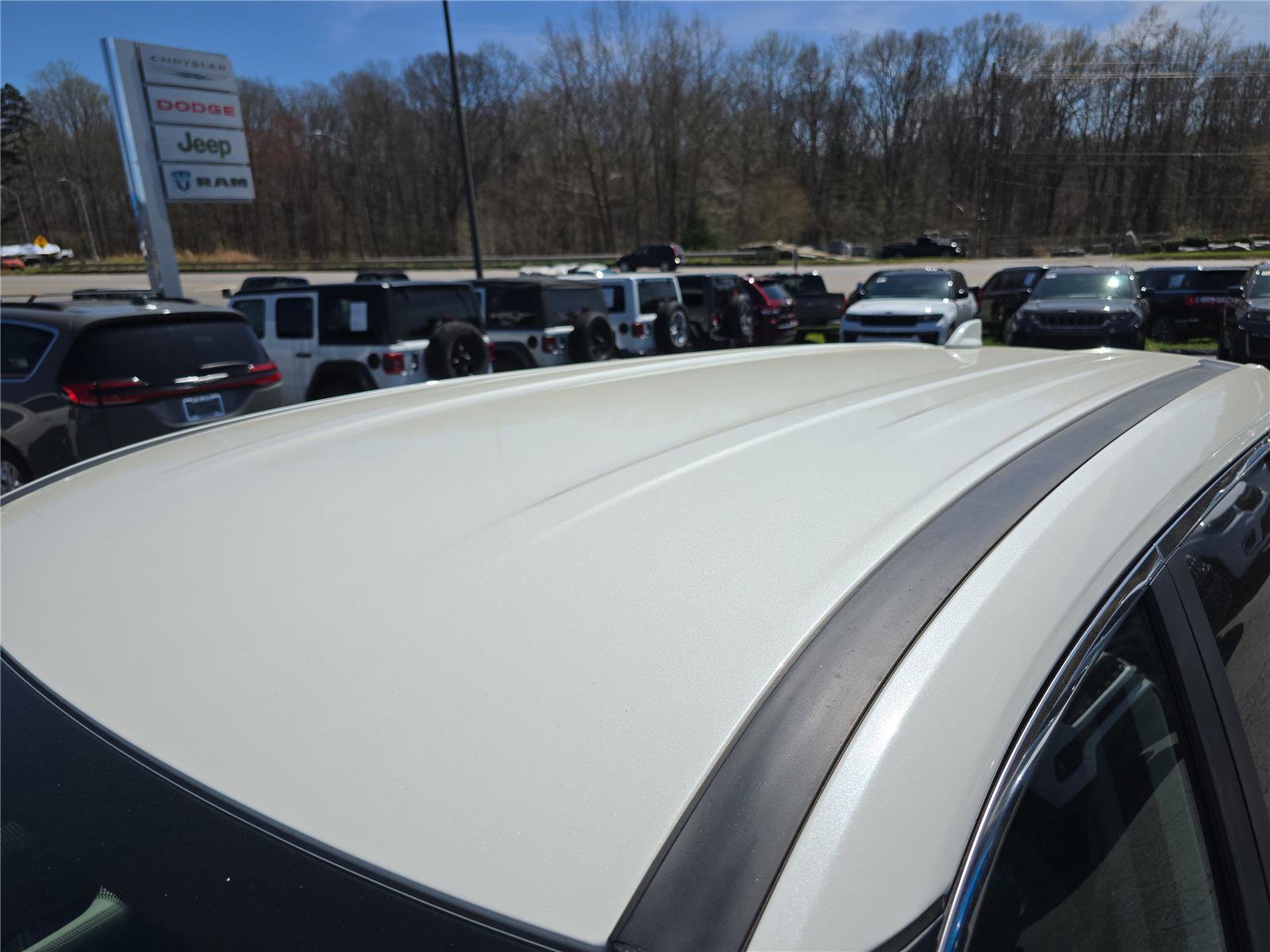 Used 2023 Nissan Rogue SV FWD image 12