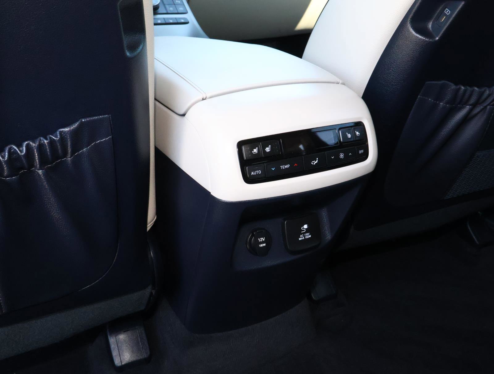 Used 2023 Hyundai Palisade Limited FWD image 13