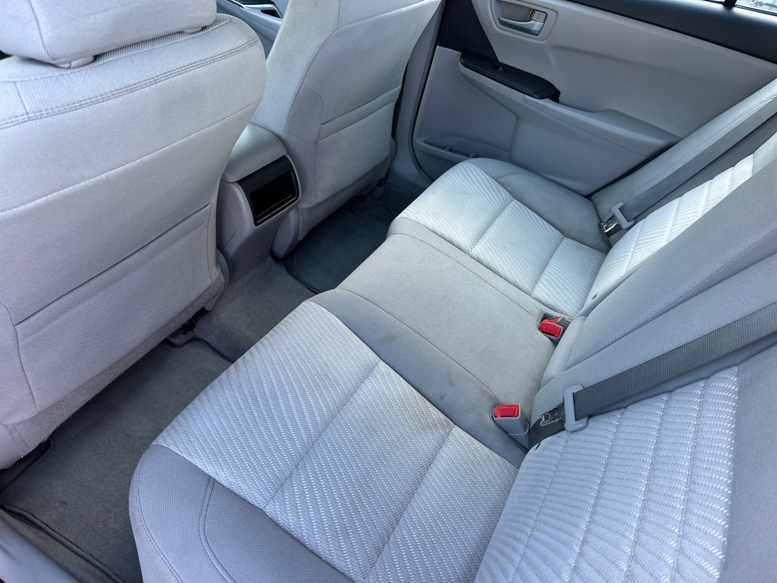 Used 2016 Toyota Camry LE image 11