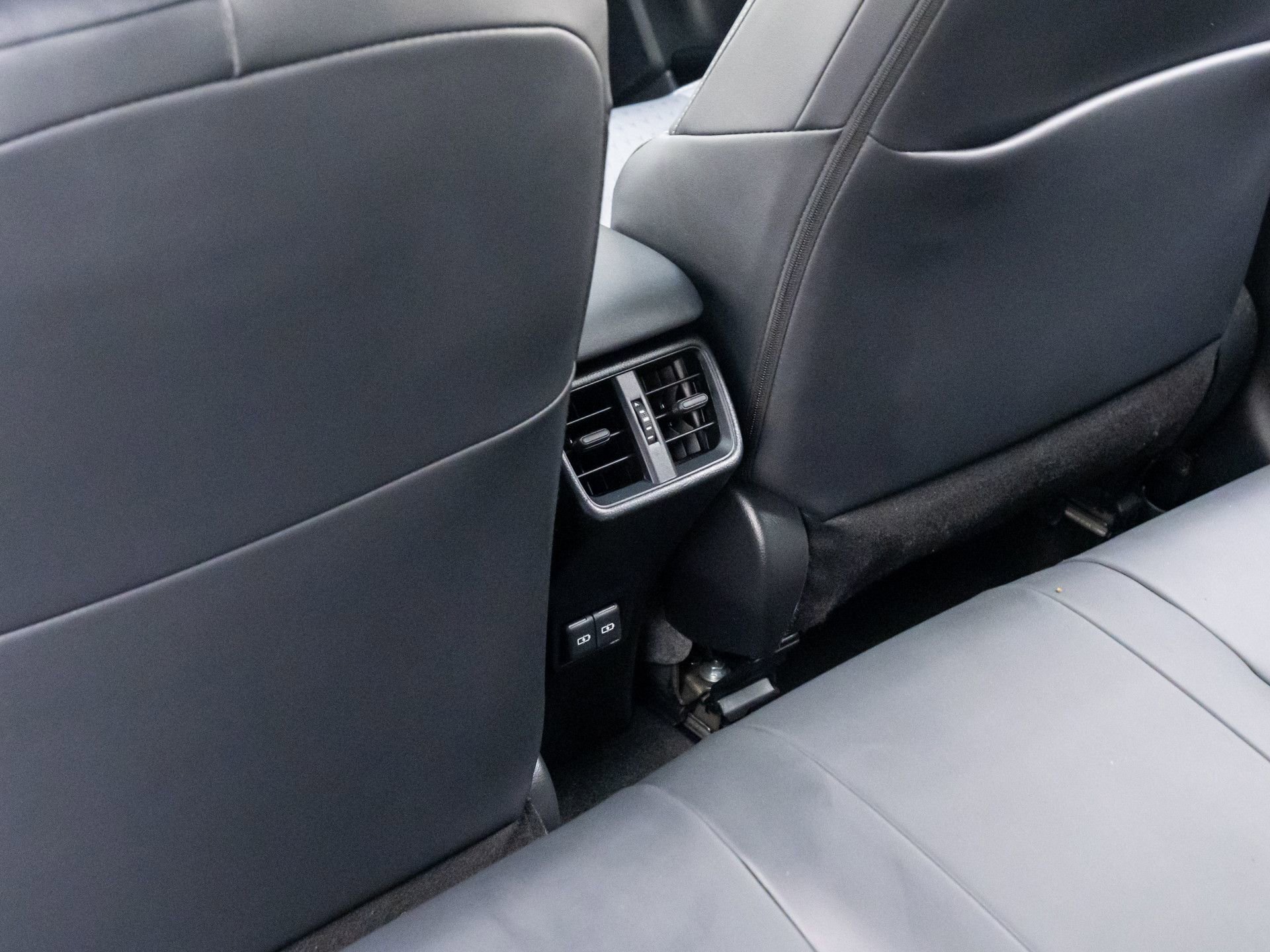 Used 2021 Lexus UX 200 w/ Accessory Package (Z1) image 16