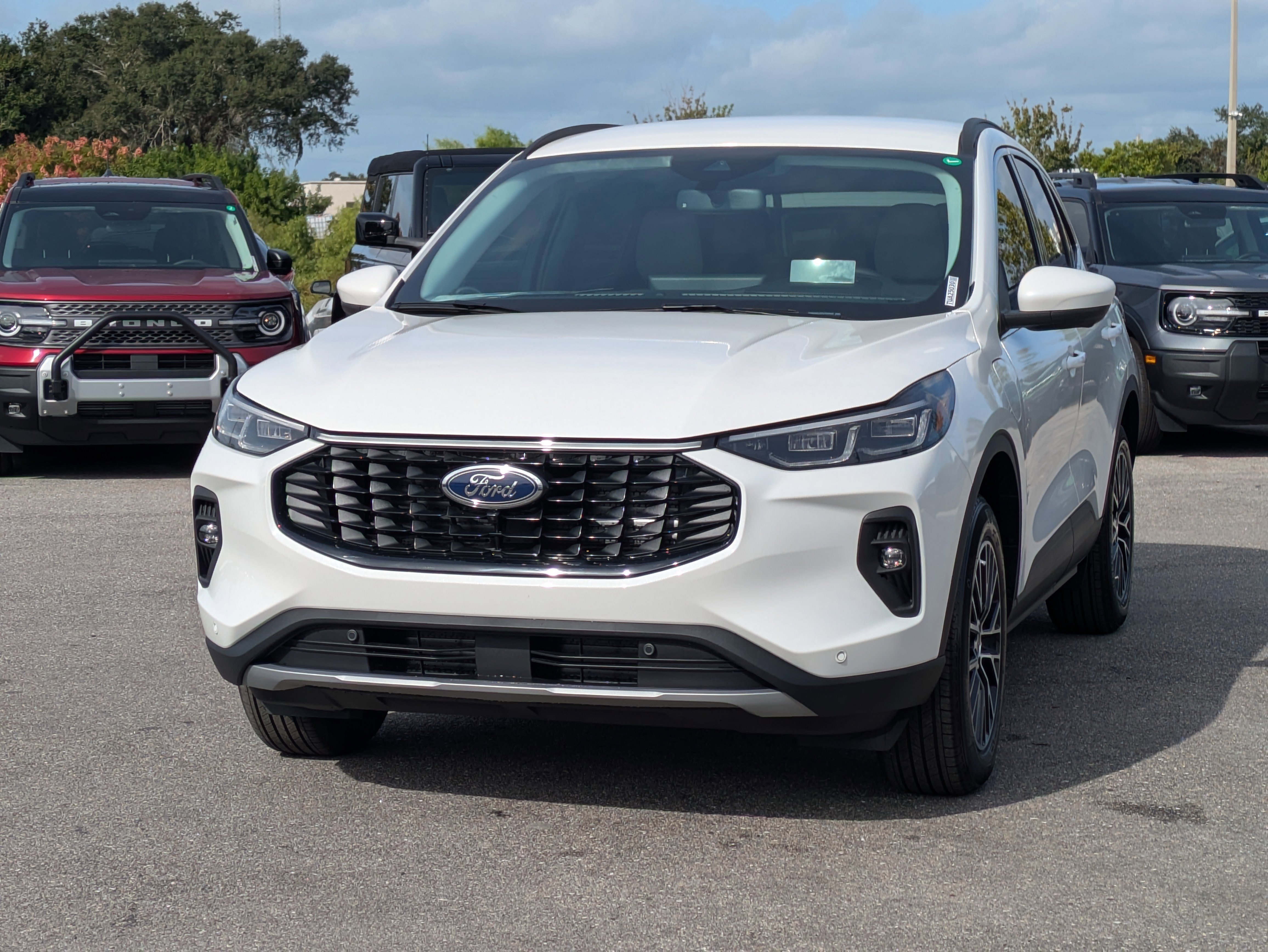 New 2026 Ford Escape SE w/ PHEV Premium Package image 8