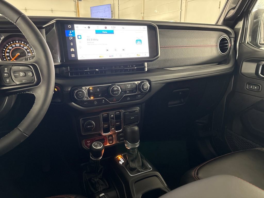 Used 2025 Jeep Gladiator Rubicon w/ Convenience Group image 22