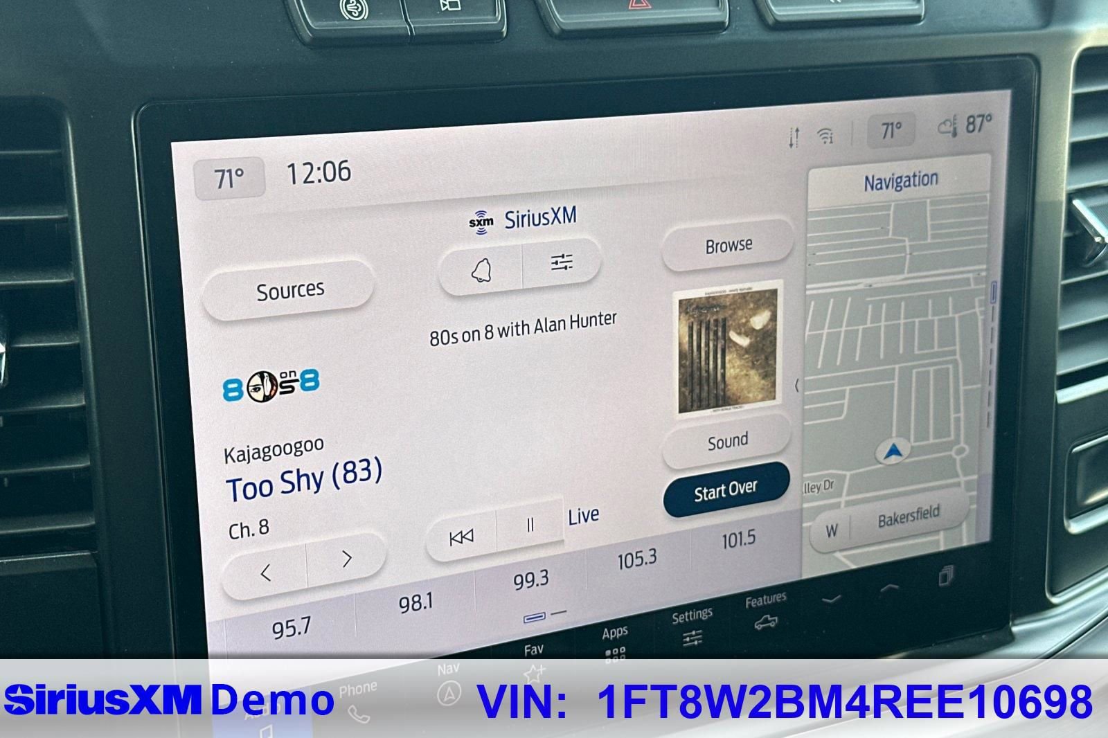 Used 2024 Ford F250 Lariat w/ Chrome Package image 32