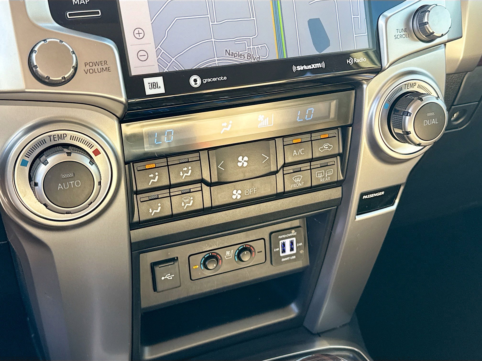 Used 2020 Toyota 4Runner Limited image 32