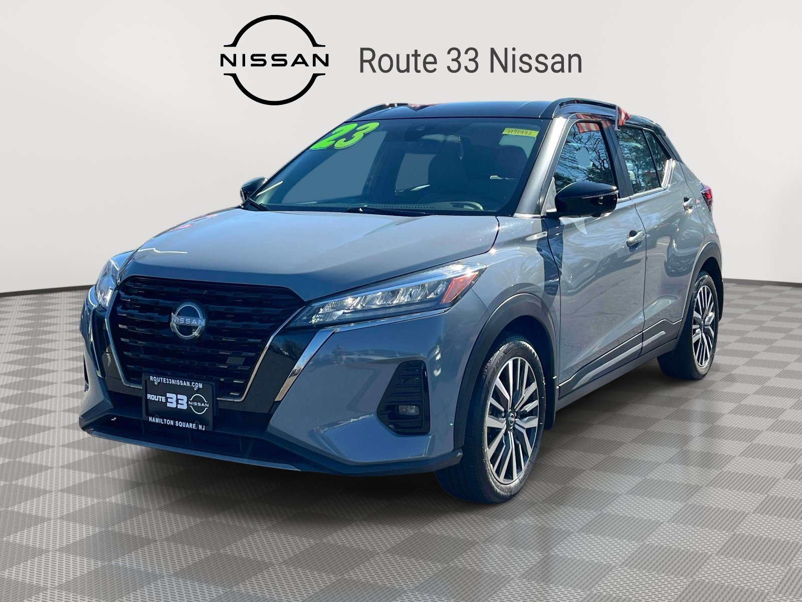 Used 2023 Nissan Kicks SR w/ SR Premium Package FWD image 2