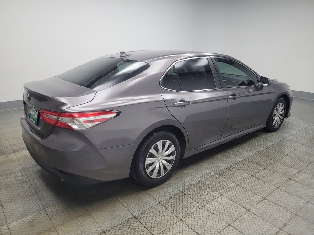 Used 2019 Toyota Camry L image 10