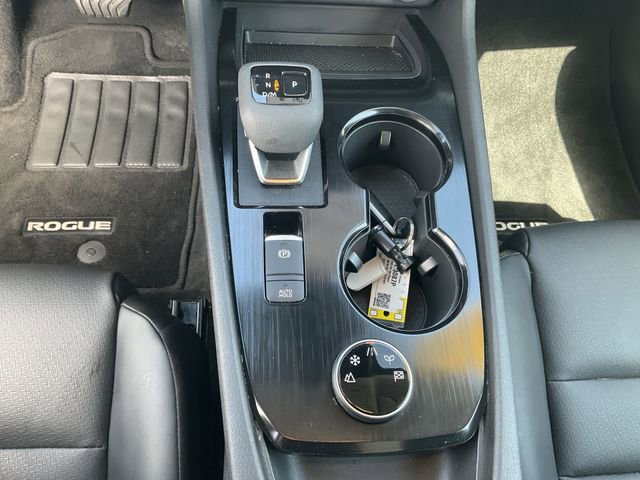 Used 2023 Nissan Rogue SV w/ SV Premium B Package image 24