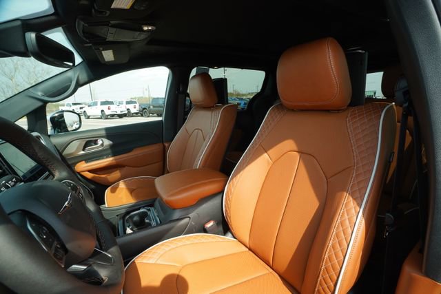 New 2026 Chrysler Pacifica Pinnacle AWD/4WD image 36