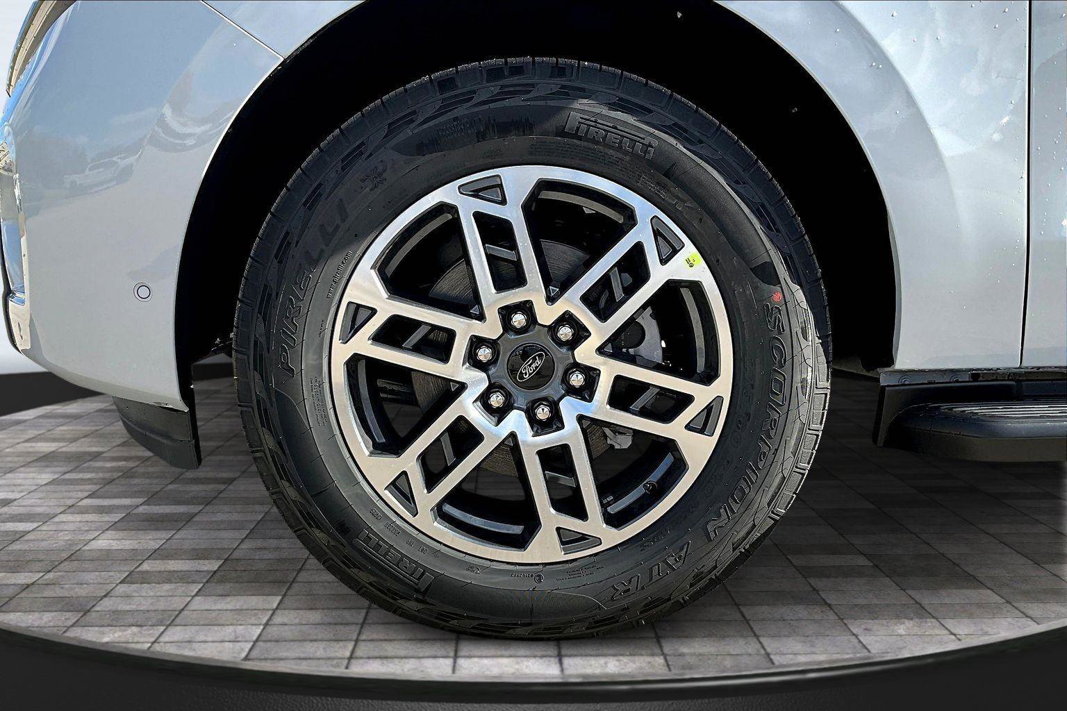 New 2025 Ford Expedition Max Active image 26