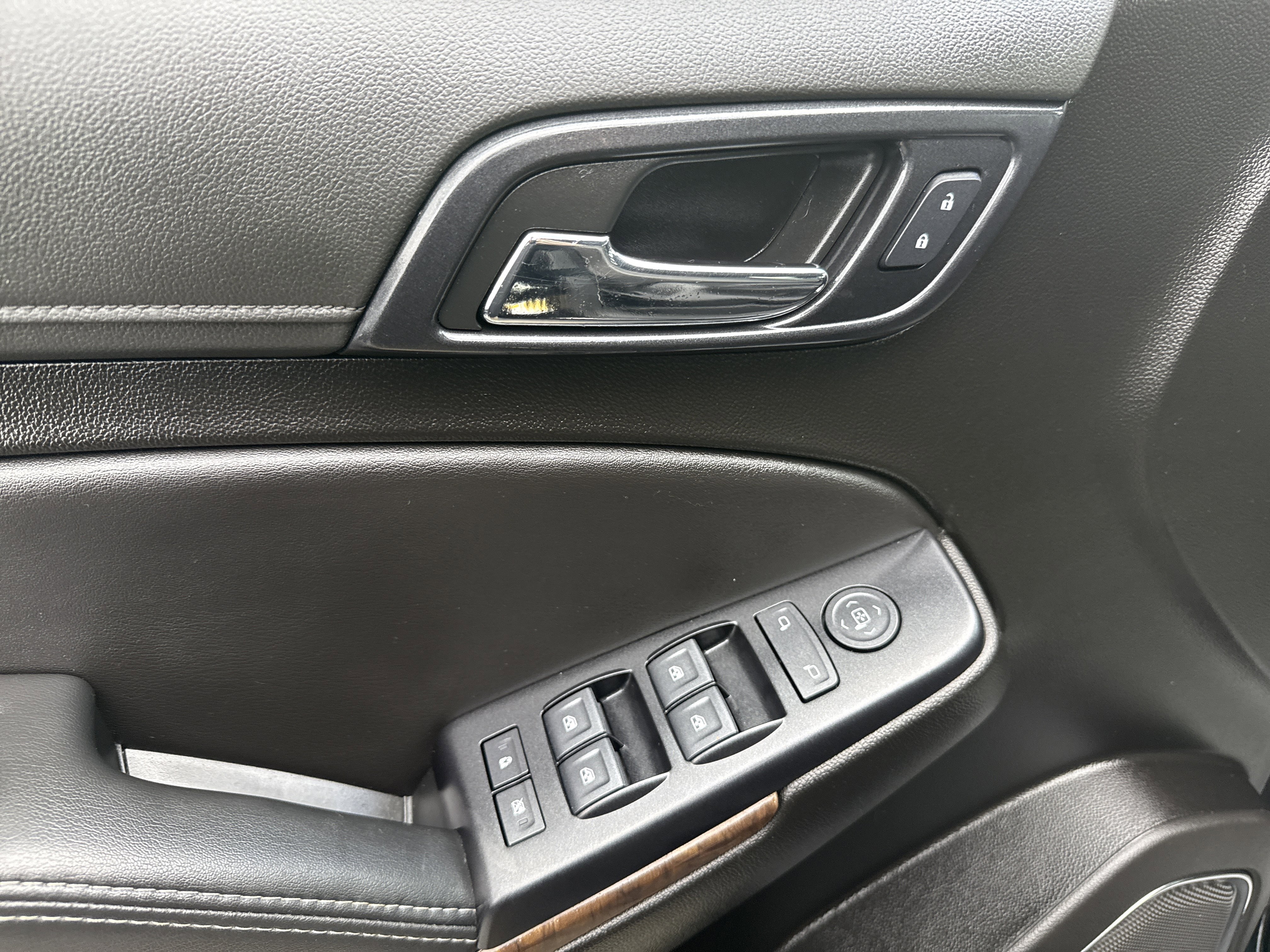 Used 2020 Chevrolet Tahoe LS AWD/4WD image 16