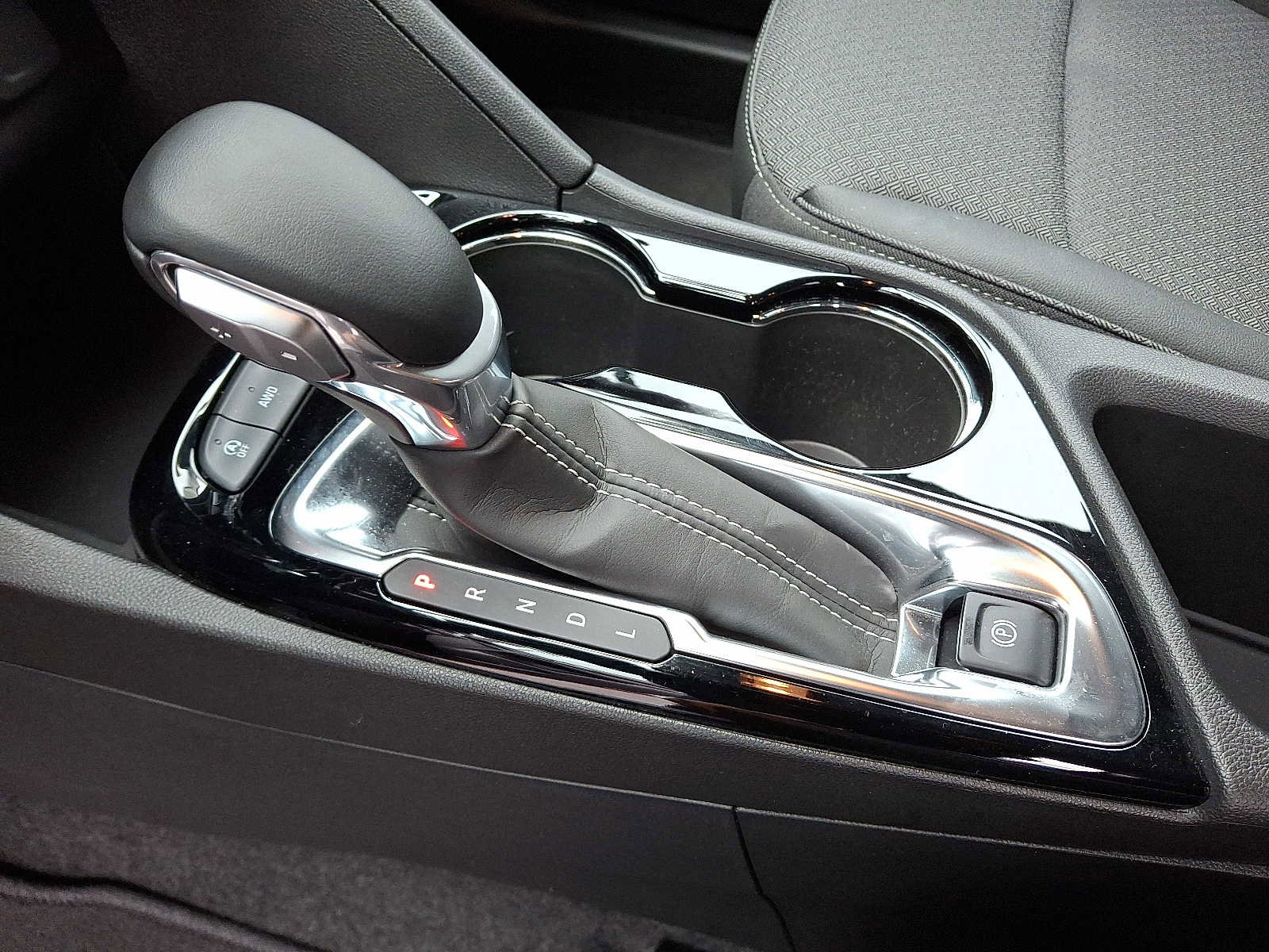 Used 2025 Buick Encore GX Preferred AWD/4WD image 14