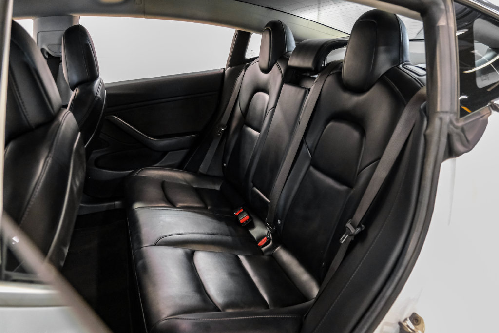 Used 2018 Tesla Model 3 Long Range RWD image 30