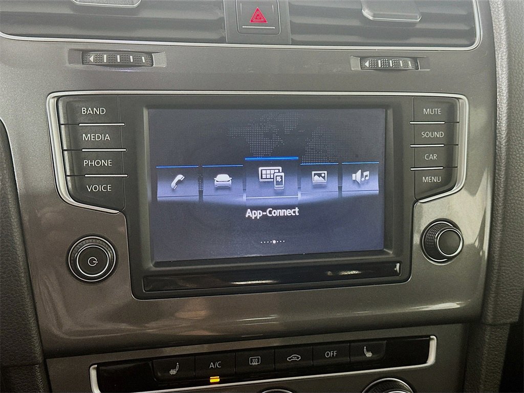 Used 2017 Volkswagen Golf Alltrack SE image 18