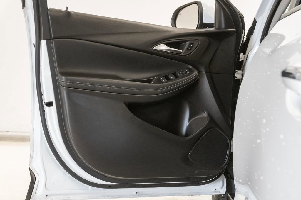 Used 2025 Buick Encore GX Preferred FWD image 8