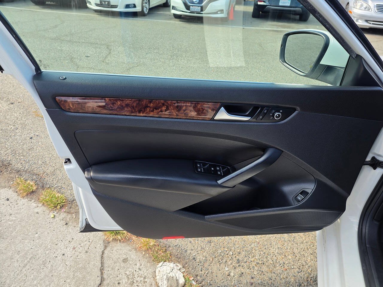 Used 2012 Volkswagen Passat 2.5 SEL Premium FWD image 20
