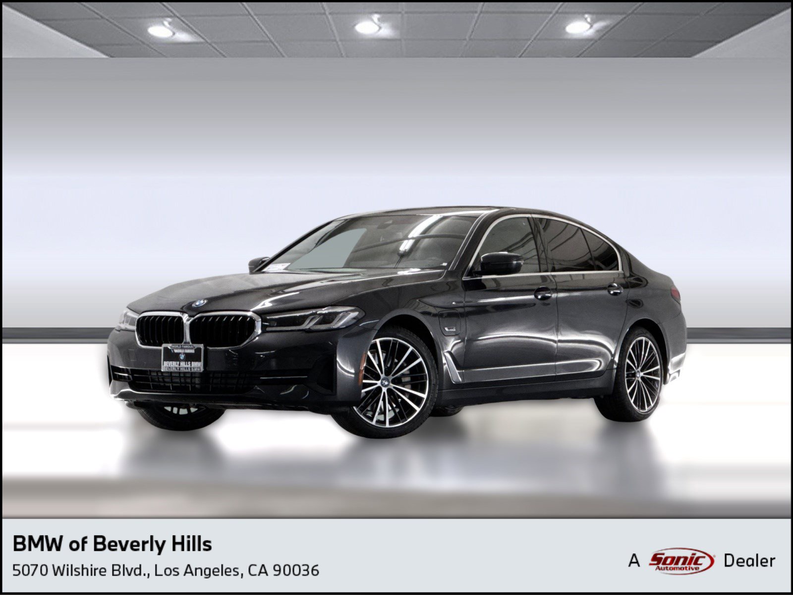 Used 2023 BMW 530e w/ Convenience Package image 1