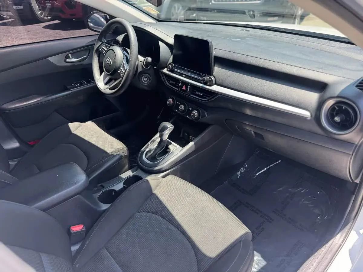 Used 2021 Kia Forte LXS FWD image 8