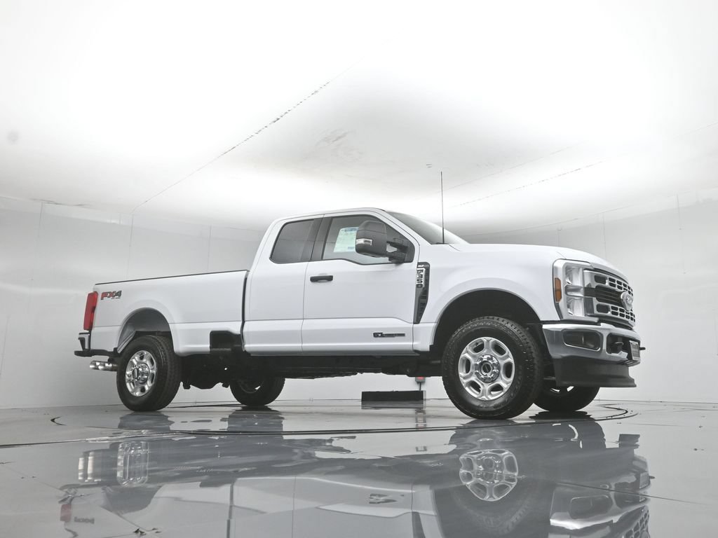 New 2026 Ford F350 XLT AWD/4WD image 3