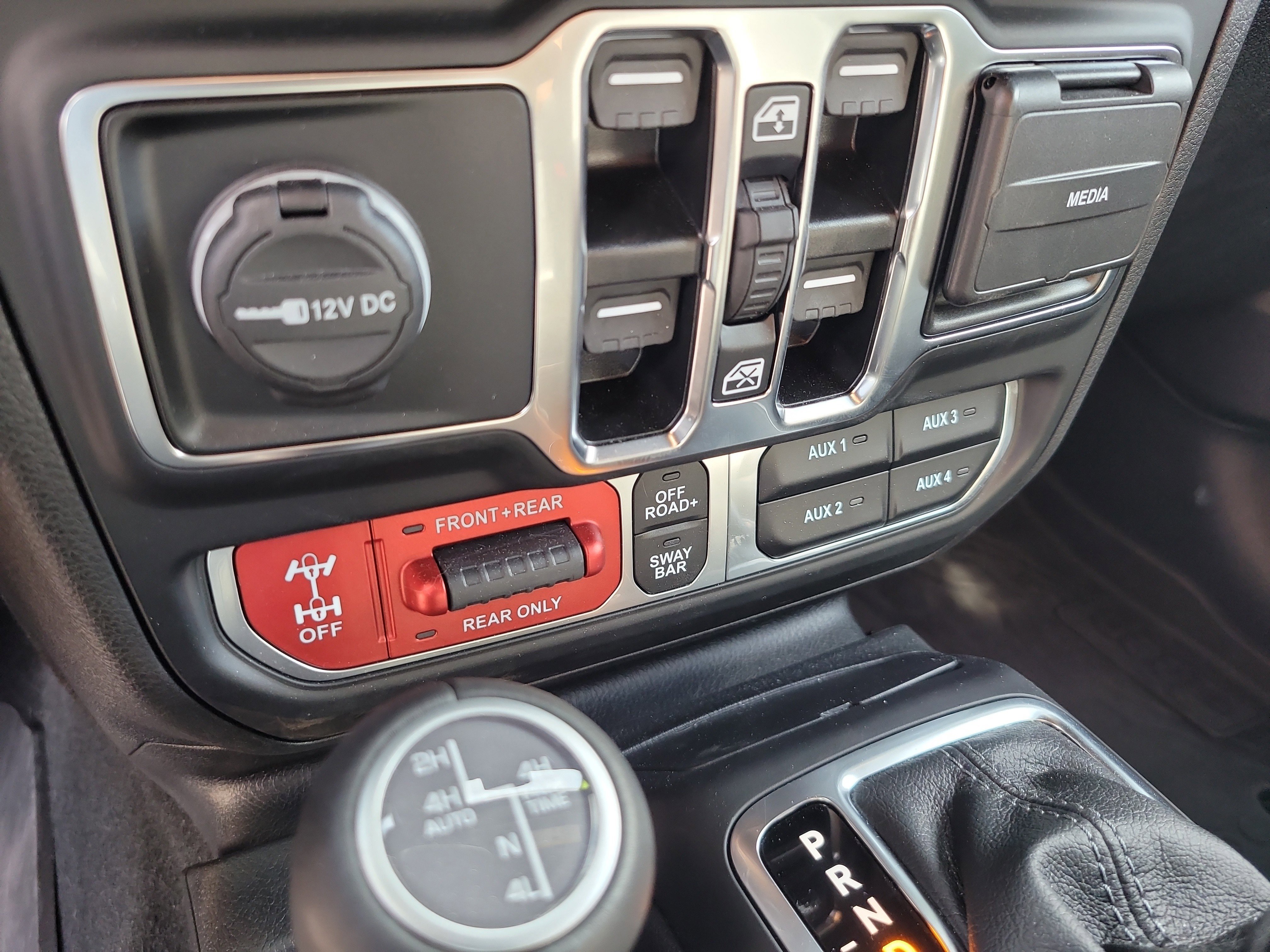 Used 2024 Jeep Wrangler Unlimited Rubicon 4xe image 24