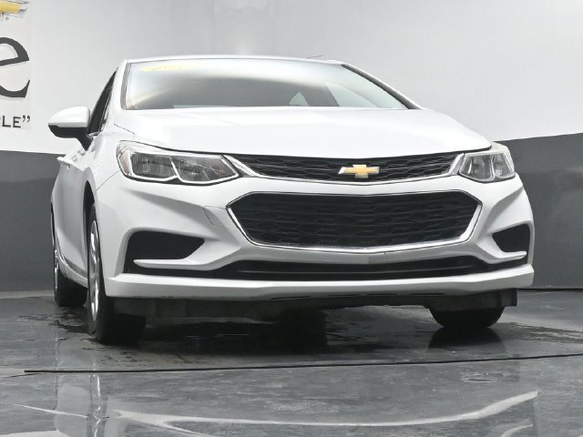 Used 2017 Chevrolet Cruze LS FWD image 3